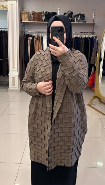 ÜÇ BOYUTLU KABARTMA DESEN CEKET/GHISA