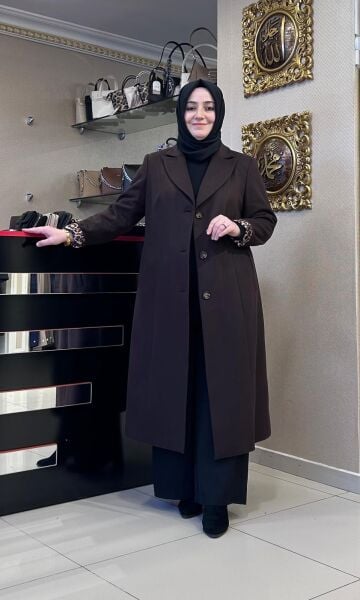 B. BEDEN ASTARI DESENLİ CEPLİ KAŞE KABAN /SEÇİL