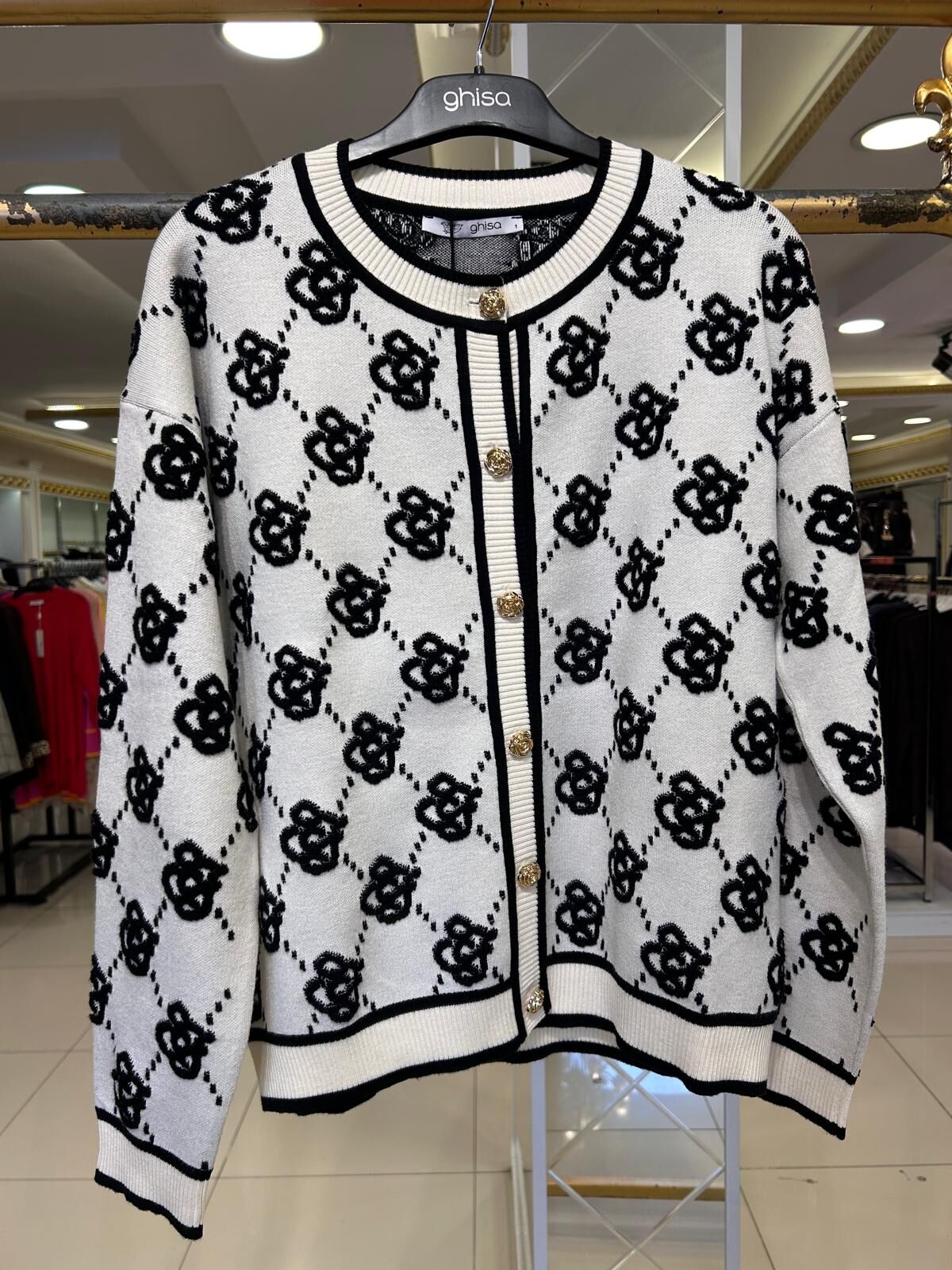 ÜZERİ DESENLİ DÜĞME DTY. YÜN HIRKA/ GHISA 