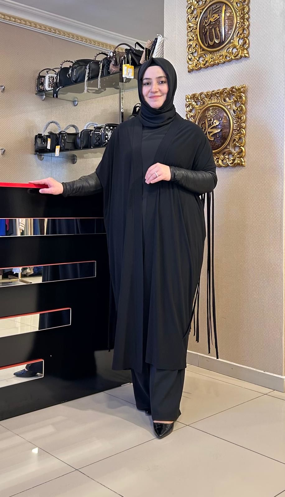 ARKASI PÜSKÜLLÜ DERİ DTY. HIRKA/NURCAN ÇETİN