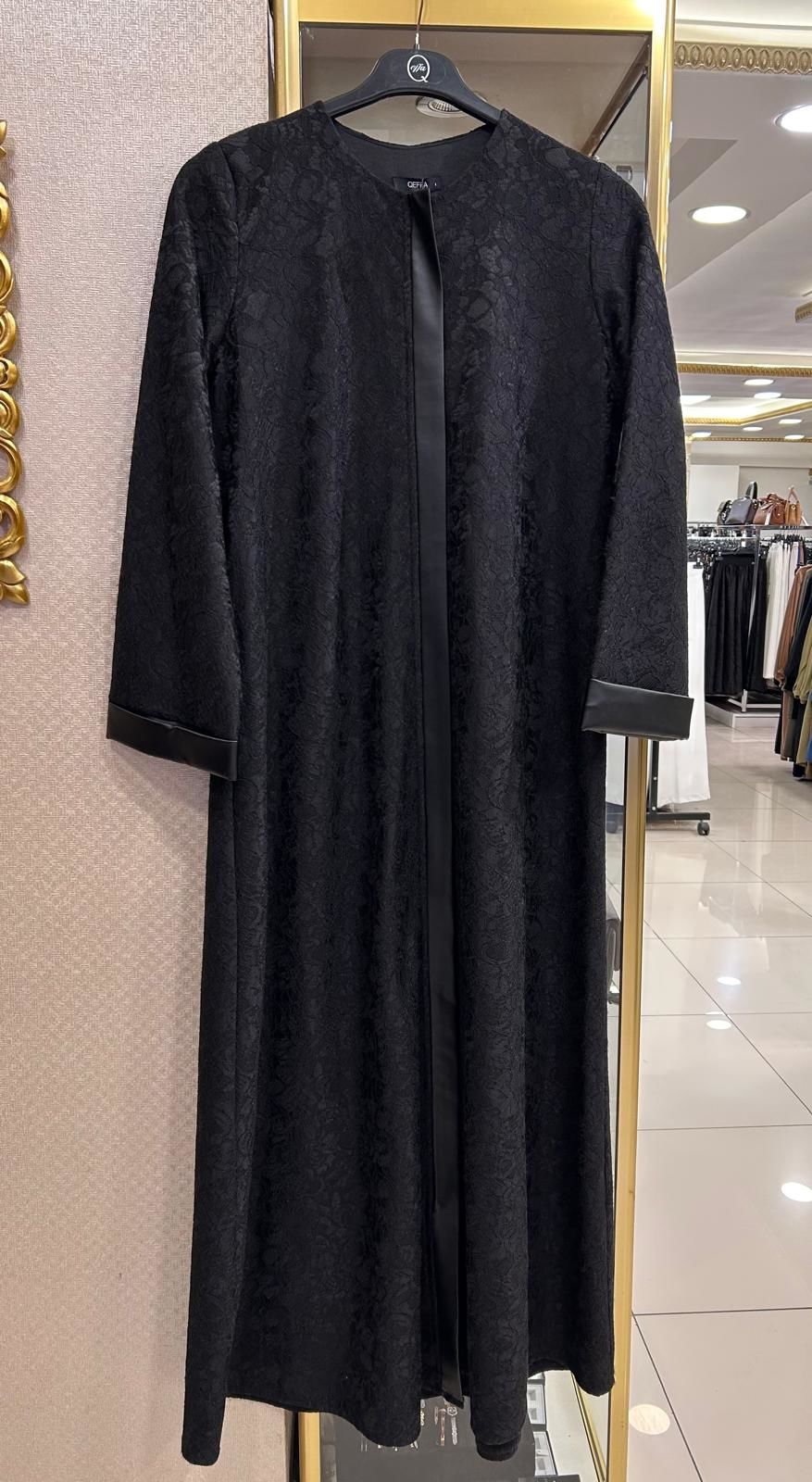 GÜPÜR İŞLEMELİ İÇİ TÜYLÜ FERACE/QEFFA