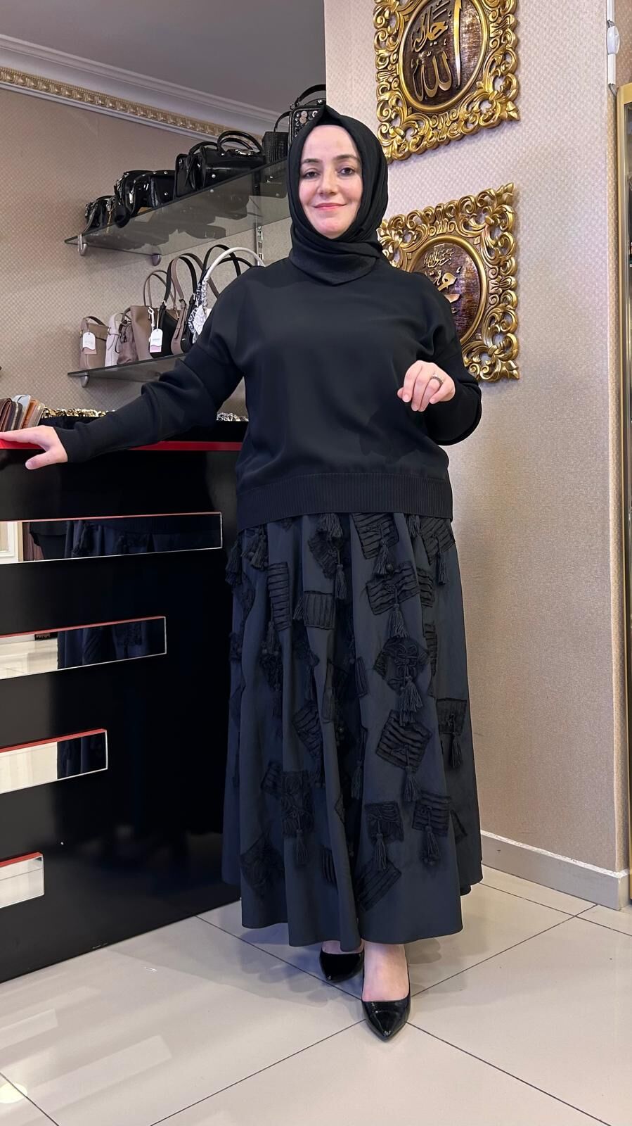 ÖNÜ PARÇA KUMAŞ VE PÜSKÜL DTY. PARAŞÜT ETEK/ GHISA