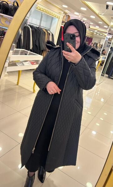 BAKLAVA DESEN KAPİTONE KAPÜŞONU KÜRKLÜ MONT /TRENÇ