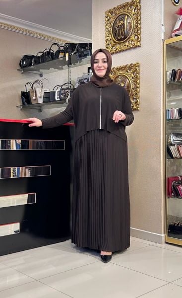 PİLİSE ELBİSE VE CEKET TAKIM/NURCAN ÇETİN