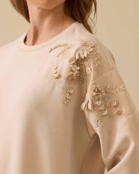 ﻿İŞLEMELİ OMUZ DTY. TUNİK VE PANTOLON TAKIM/SEÇİL