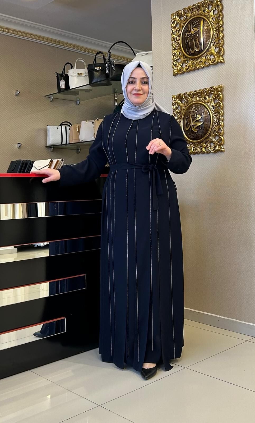 PARÇALI TAŞ DTY. KREP KUMAŞ ELBİSE/ BELGİN