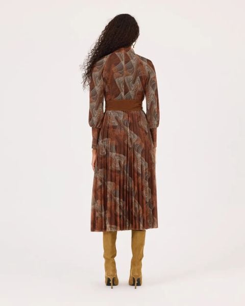 DESENLİ PİLİSELİ KEMER DETAYLI ELBİSE