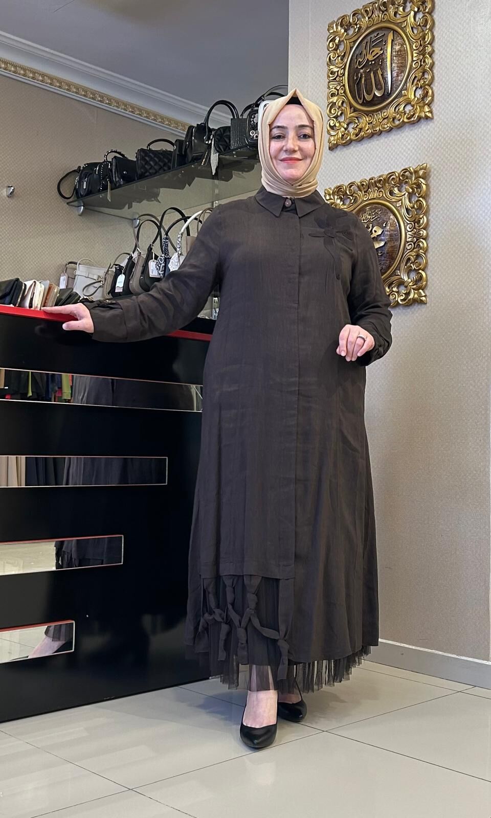 ETEĞİ TÜL DTY. GÖĞSÜ NAKIŞLI ELBİSE/ LISSMORE