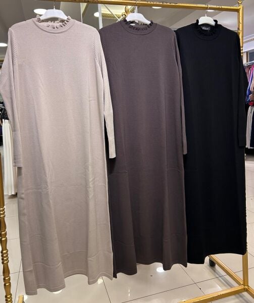 YAKASI FIRFIR DTY. ÇAN KESİM MERSERİZE ELBİSE/ NURCAN ÇETİN