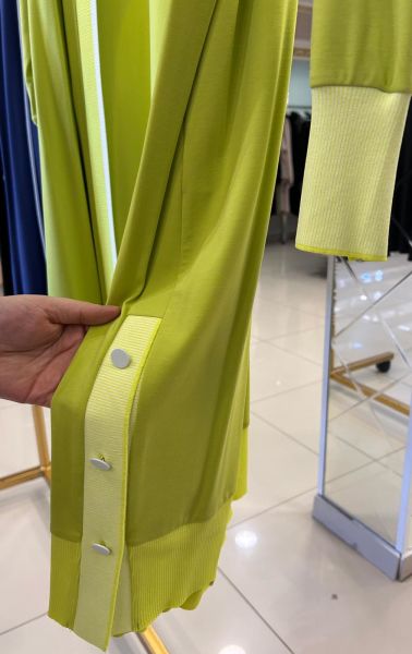 BEYAZ ÇİZGİ VE DÜĞME DTY. HIRKA/TIĞTRİKO