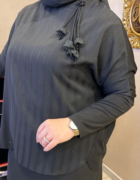 ÇİÇEK VE TAŞ DTY. ETEK BLUZ TAKIM/ FUAT GÜRŞEN