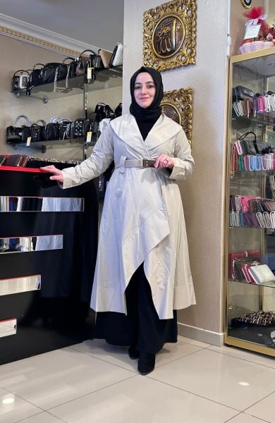 ASİMETRİK KESİM KEMERLİ TRENÇKOT/NURCAN ÇETİN