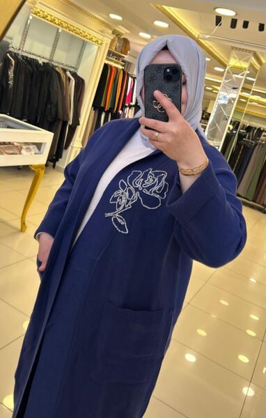 ÇİÇEK TAŞ İŞLEMELİ YÜNLÜ HIRKA /GHISA