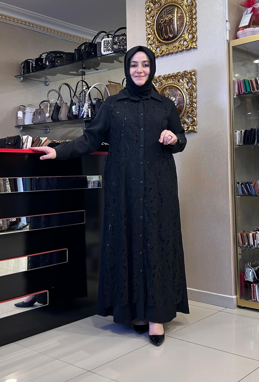 DANTEL VE PUL İŞLEMELİ ELBİSE/ FUAT GÜRŞEN 