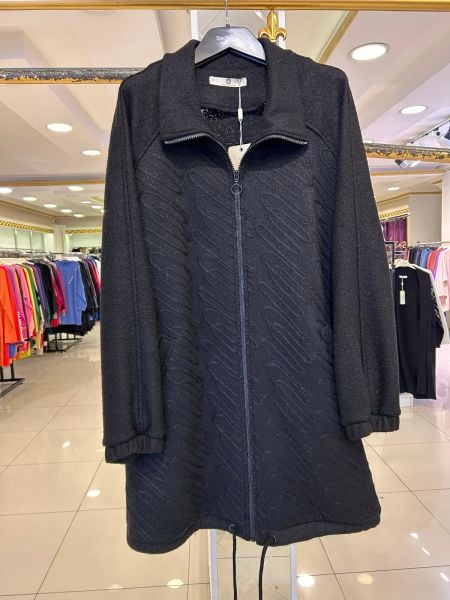 ﻿Nakışlı fermuar detaylı kap