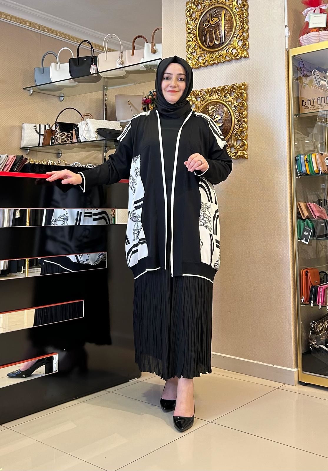 SİYAH-BEYAZ DESENLİ HIRKA/GHISA
