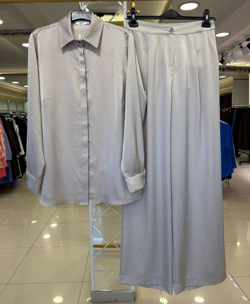 TUNİĞİ TAŞ BASKILI SATEN PANTOLONLU TAKIM/TIĞTRİKO