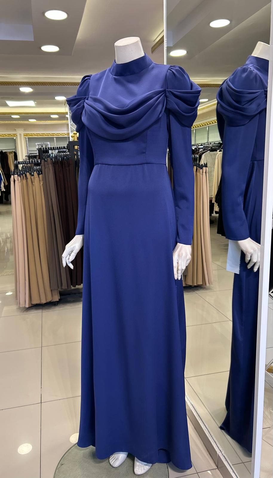 KOL VE YAKA DETAYLI ABİYE ELBİSE /HENNIN