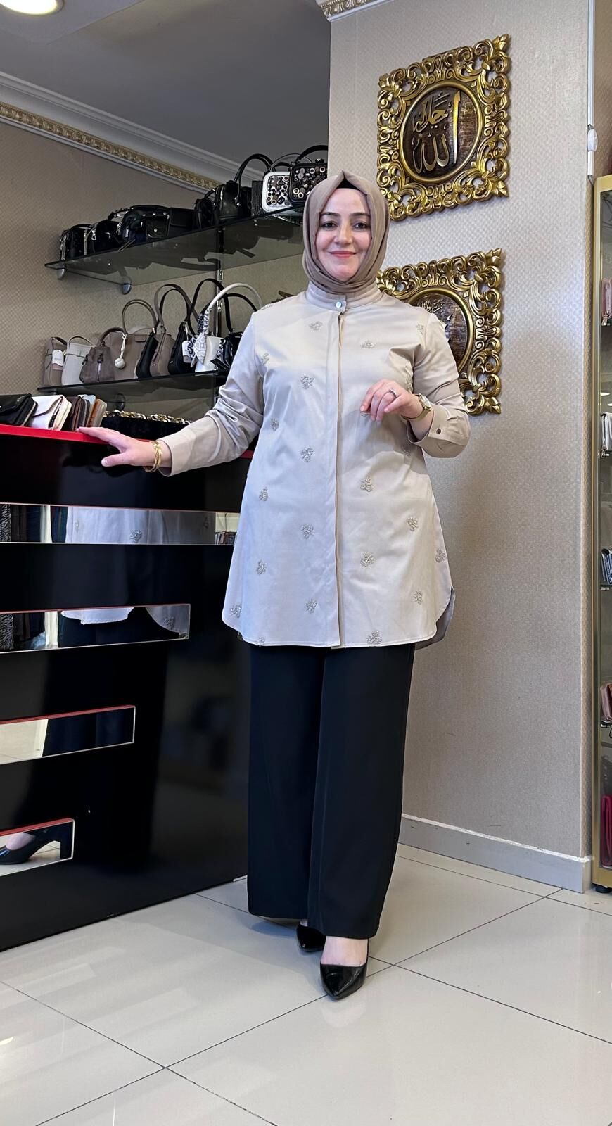 BONCUK İŞLEMELİ YAKA DTY. GÖMLEK/ FUAT GÜRŞEN 