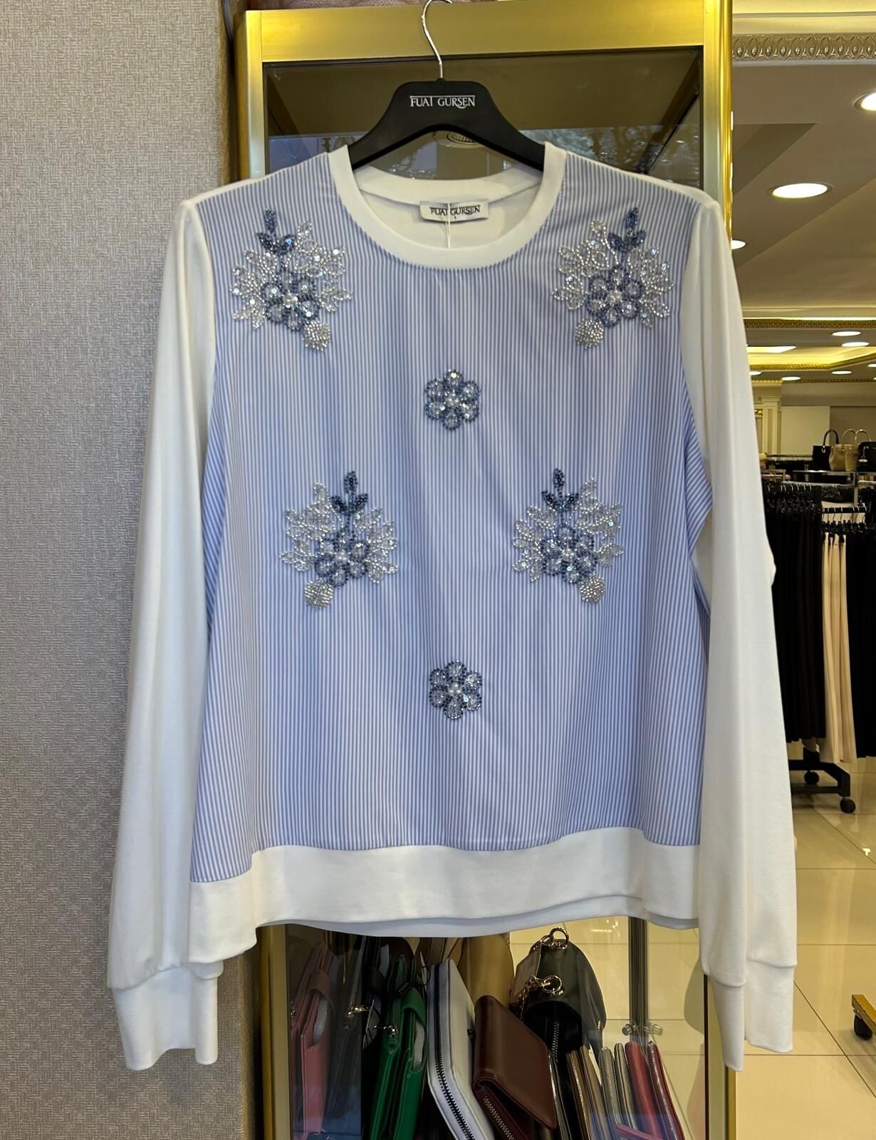 ÇİFT RENK DTY. ÖNÜ BONCUK İŞLEMELİ BLUZ/ FUAT GÜRŞEN