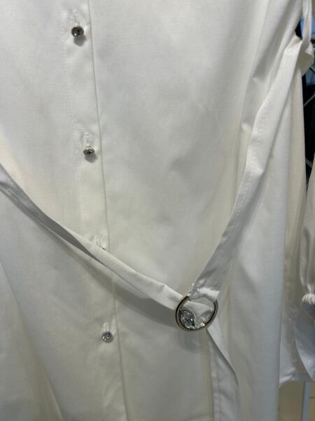 BELİ KEMERLİ TAŞ VE İNCİ İŞLEMELİ GÖMLEK /FUAT GÜRŞEN