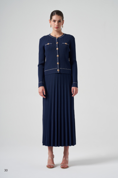 HIRKASI DÜĞME VE ÇİZGİ DTY. ETEKLİ TAKIM/NUSS