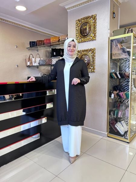 YAKA VE MANŞET TRİKO DETAYLI GİYÇIK/ TIĞTRİKO