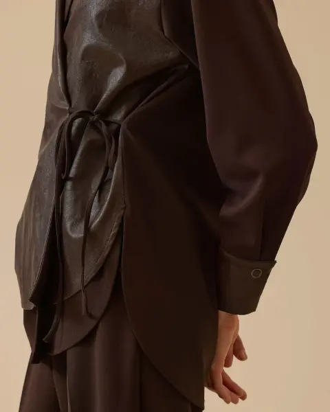 SUNİ DERİ DTY. KRUVAZE GÖMLEK PANTOLON TAKIM/ SEÇİL