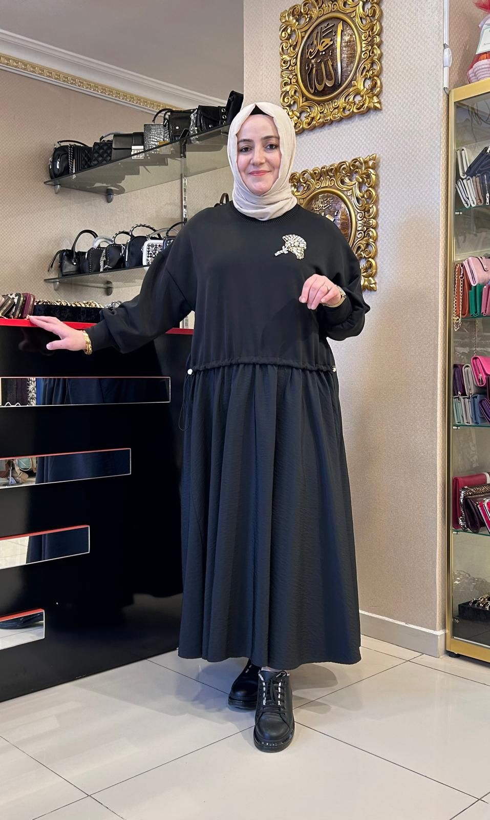 GÖĞSÜ TAŞ İŞLEMELİ PARAŞÜT KUMAŞ DTY. ELBİSE/GHISA