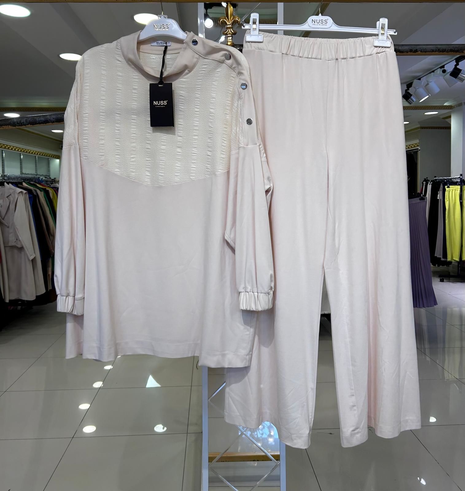 OMZU DÜĞME DETAYLI PANTOLONLU TAKIM/ NUSS