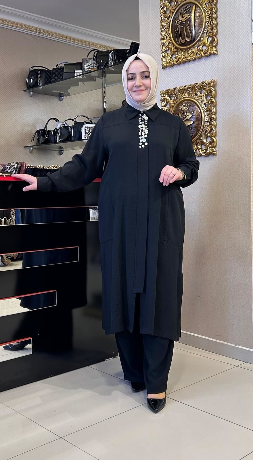 GÖĞSÜ İŞLEMELİ FERMUAR DTY. GÖMLEK- KAP/BEHREM