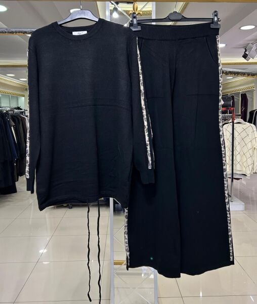 LEOPAR ŞERİT DETAYLI TRİKO TAKIM/ TIĞTRİKO