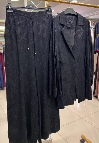 KENDİNDEN DESENLİ BELİ İP DETAYLI TAKIM/GHISA