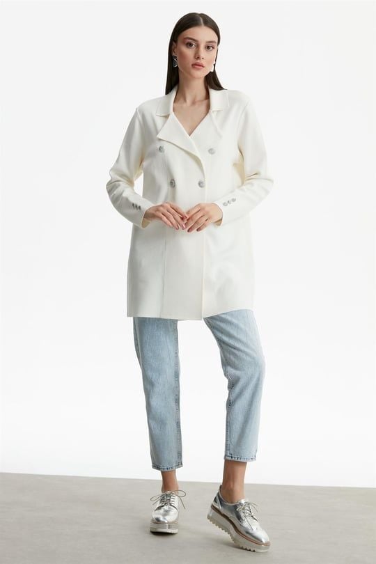 KRUVAZE YAKA RAYON HIRKA EKRU/TIĞTRİKO