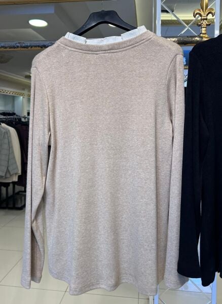 BROŞ DTY. ETEK UCU FIRFIRLI BLUZ/ FUAT GÜRŞEN 