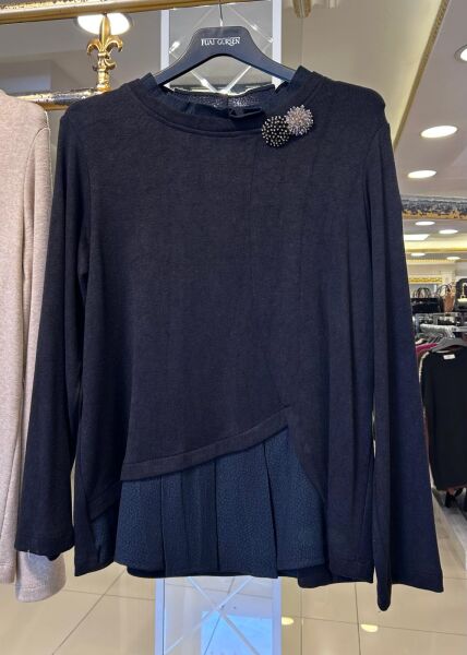 BROŞ DTY. ETEK UCU FIRFIRLI BLUZ/ FUAT GÜRŞEN 