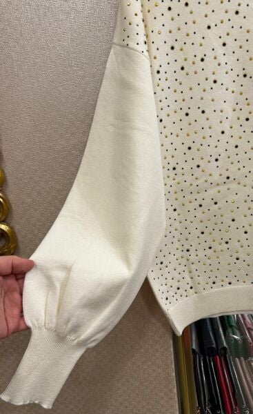 ÜZERİ TAŞ İŞLEMELİ TRİKO KAZAK/ TIĞTRİKO