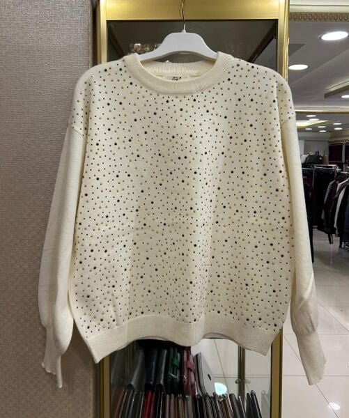 ÜZERİ TAŞ İŞLEMELİ TRİKO KAZAK/ TIĞTRİKO