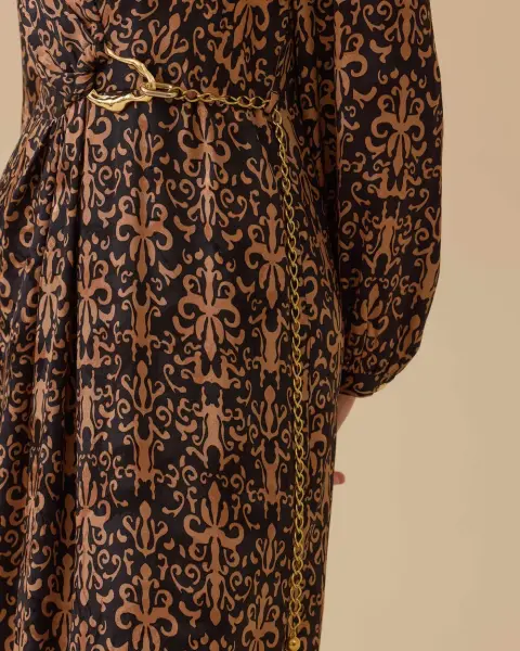 DESENLİ ZİNCİR DETAYLI JAKAR ELBİSE/SEÇİL