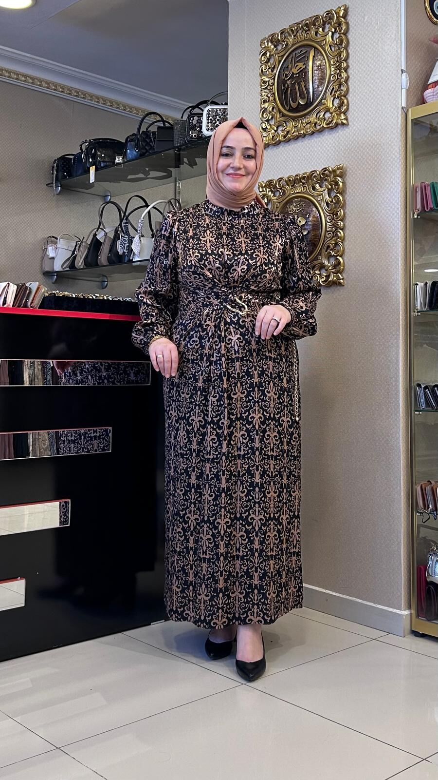 DESENLİ ZİNCİR DETAYLI JAKAR ELBİSE/SEÇİL