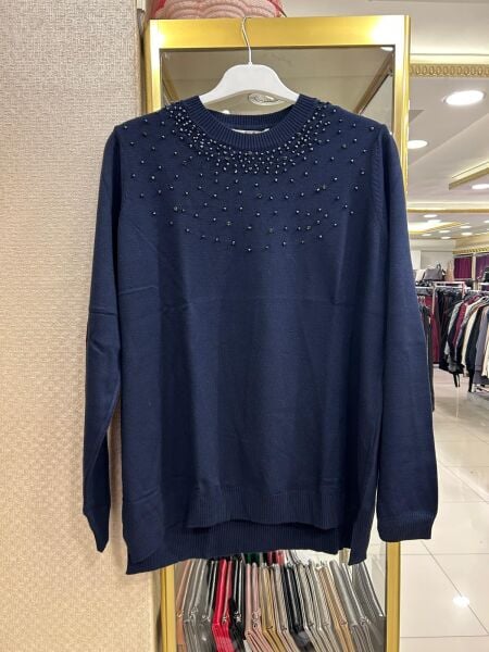 YAKASI BONCUK VE TAŞ İŞLEMELİTRİKO KAZAK/ TIĞTRİKO