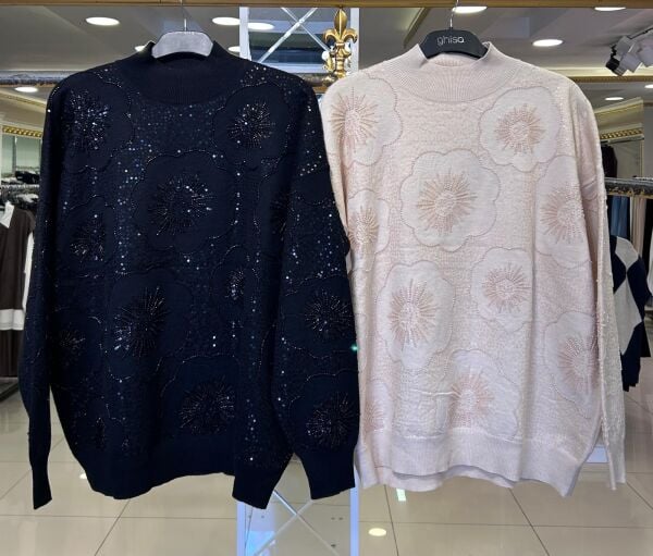 ÜZERİ PUL VE BONCUK İŞLEMELİ /TIĞTRİKO 