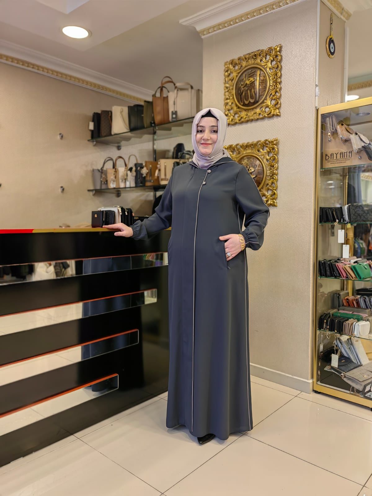 ZERENAY KAPÜŞON DETAYLI FERACE