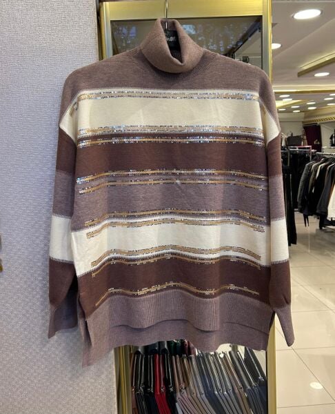 BOĞAZLI PUL İŞLEMELİ TRİKO KAZAK