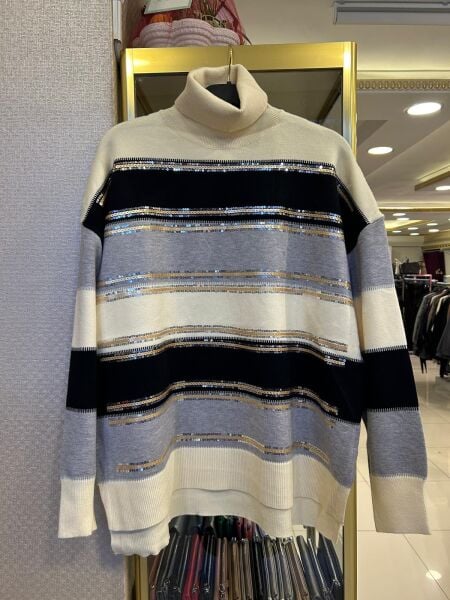 BOĞAZLI PUL İŞLEMELİ TRİKO KAZAK