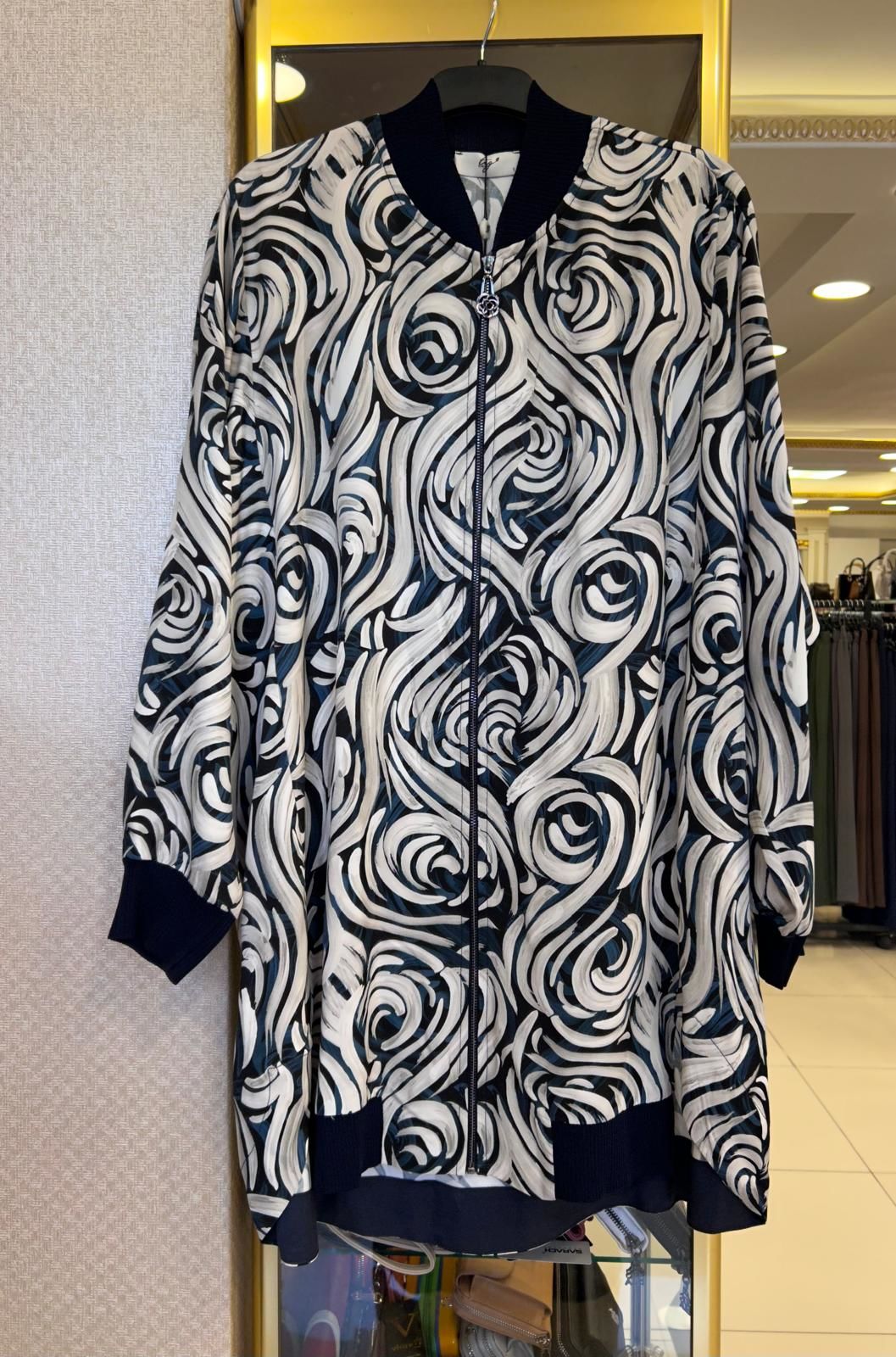 BOMBER YAKA ÖNDEN FERMUARLI HIRKA/ TIĞTRİKO