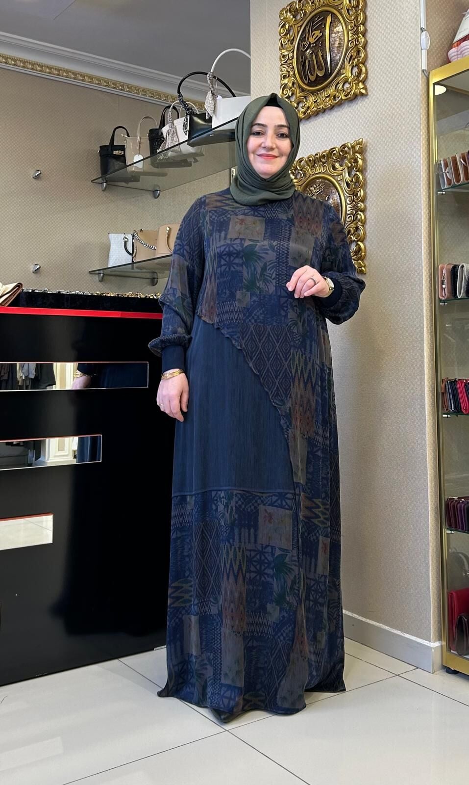 KENDİNDEN DESENLİ İPEK CUPRA ELBİSE /DEFRİNA