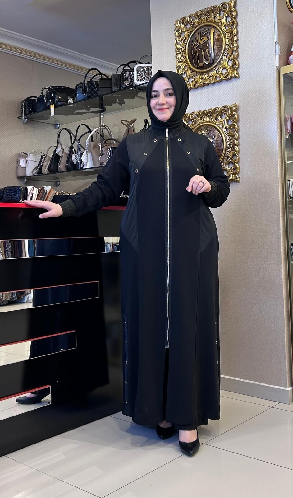 KUŞGÖZÜ VE PARAŞÜT KUMAŞ DTY. FERACE/ VEKA