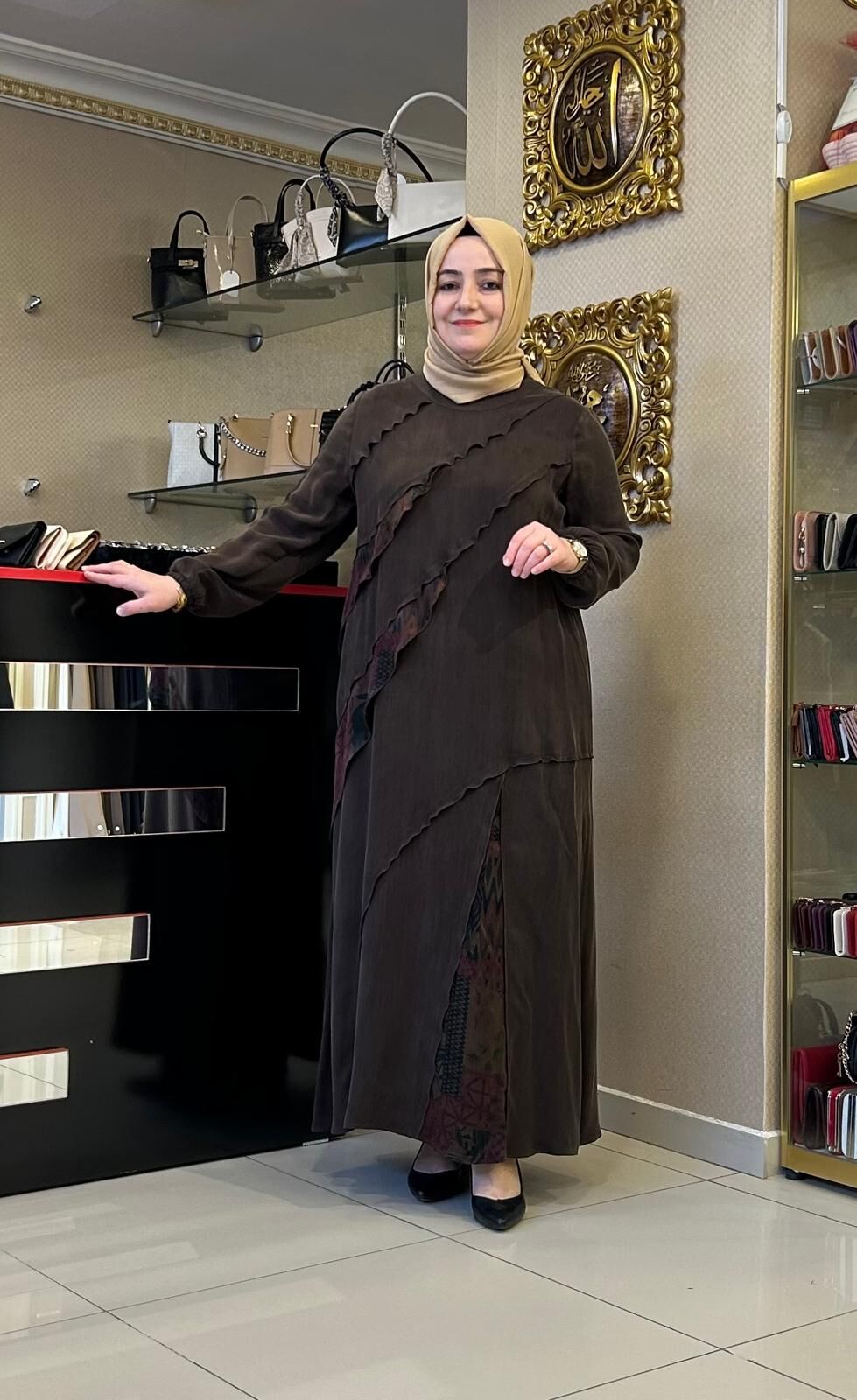 FIRFIRLI DESEN DTY. İPEK CUPRA ELBİSE /DEFRİNA