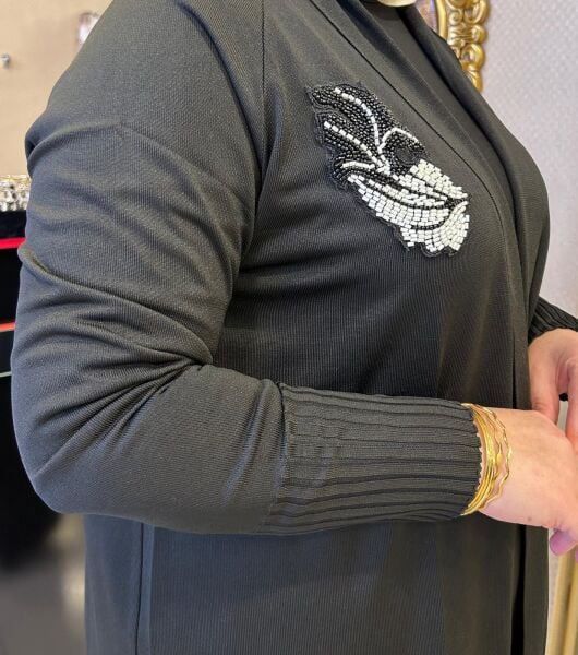 GÖĞSÜ BONCUK İŞLEMELİ HIRKA /NURCAN ÇETİN